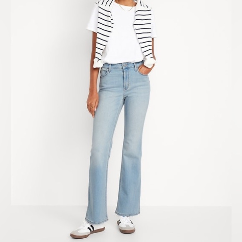Old Navy HighRise Flare Bootcut Flare Leg Stretch Denim Jeans